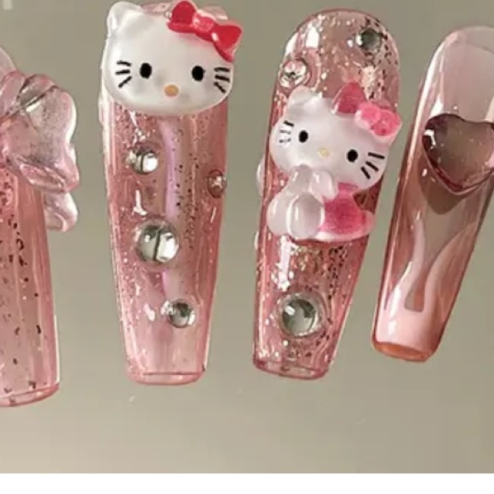 7 Piece Press-On Nails Kit Handmade Hello Kitty